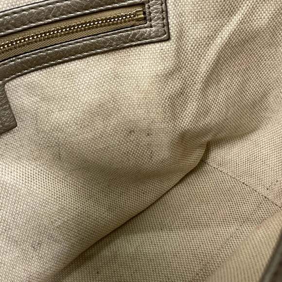 GUCCI Gold Leather Shoulder Bag - Picture 6 of 8